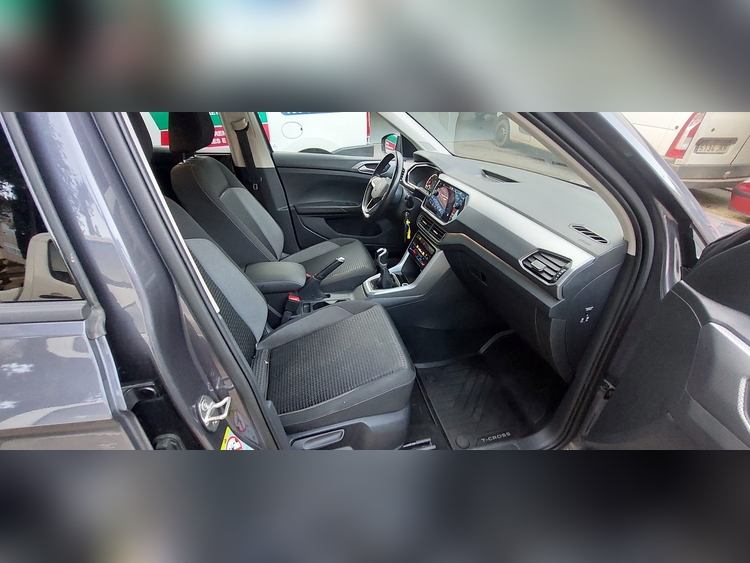 Volkswagen T-Cross 1.0 110CV foto 10